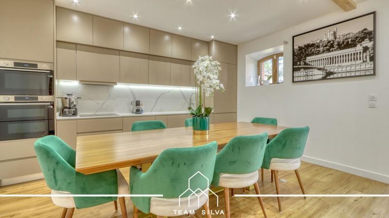 Maison - 140 m² - 5 pièces