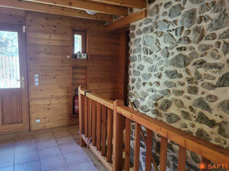 Maison - 211 m² - 6 pièces