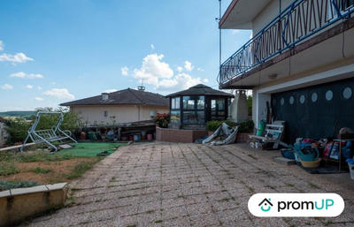 Maison - 190 m² - 9 pièces