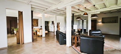 Maison - 510 m² - 12 pièces