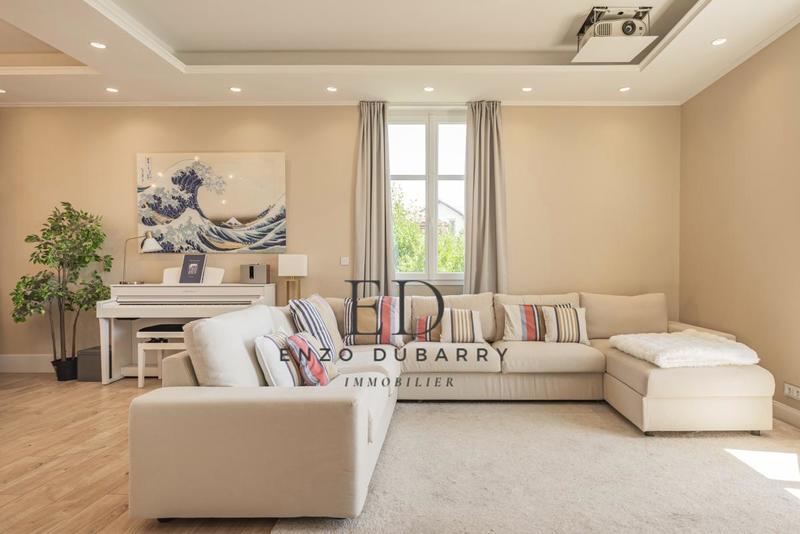 Appartement - 131 m² - 4 pièces