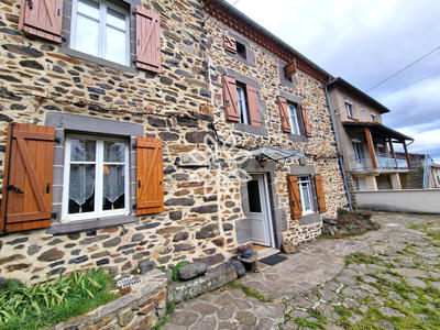 Maison de village - 160 m² - 9 pièces