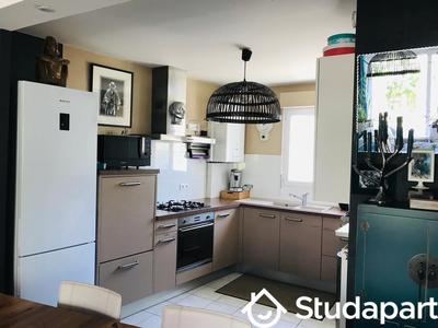 Chambre - 12 m² - 1 pièce