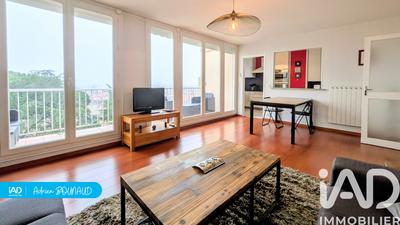 Appartement - 85 m² - 4 pièces