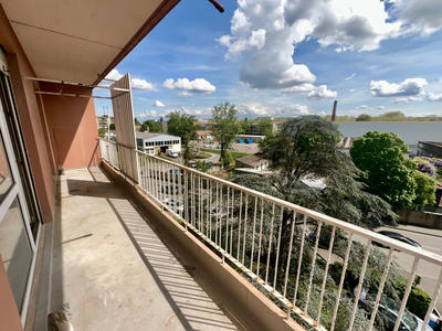 Appartement - 90 m² - 4 pièces