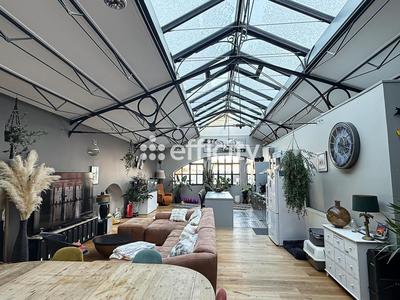 Loft - 144 m² - 5 pièces