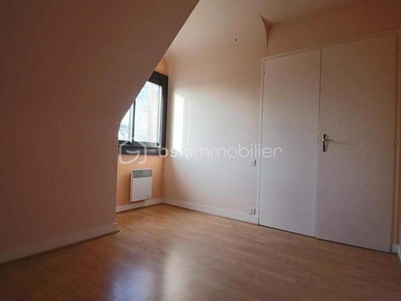 Demeure - 125 m² - 6 pièces