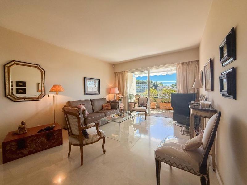 Appartement - 95 m² - 4 pièces