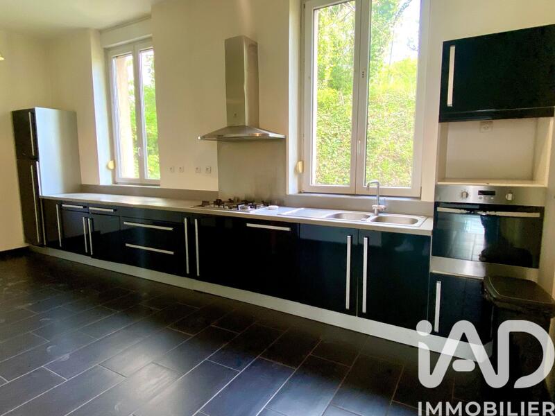 Maison - 179 m² - 7 pièces