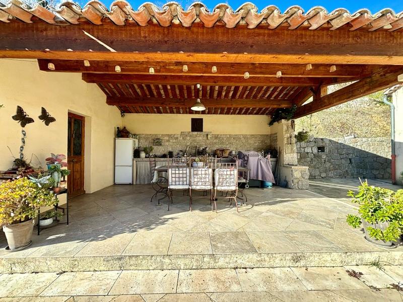 Maison - 102 m² - 4 pièces