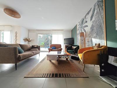 Maison - 162 m² - 8 pièces