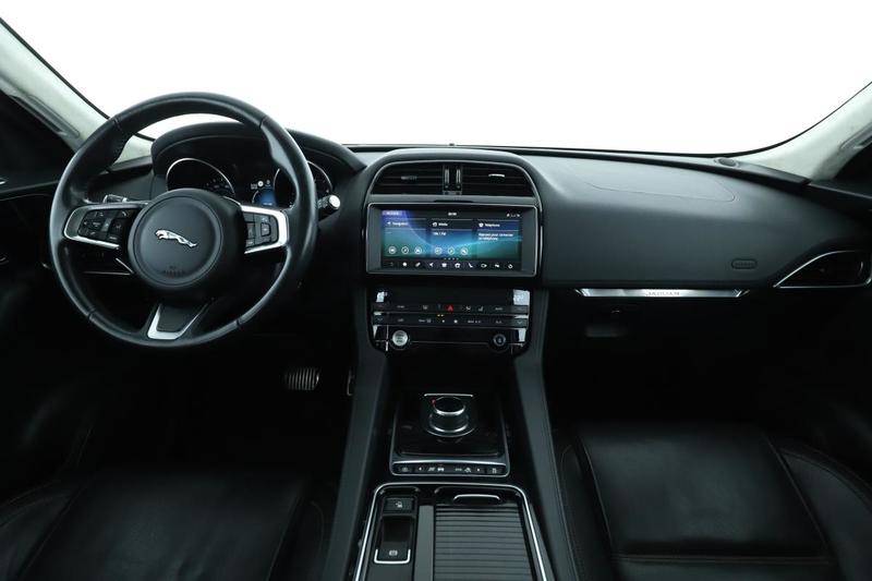 Jaguar F-Pace 2.0 d Prestige 4x4 Bva8 180 ch