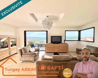 Maison - 140 m² - 5 pièces