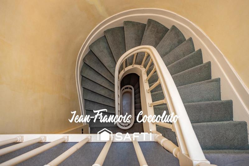 Maison de maîtres - 446 m² - 15 pièces