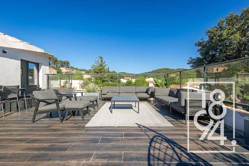 Maison - 165 m² - 4 pièces