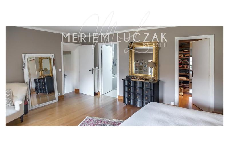 Maison - 180 m² - 7 pièces