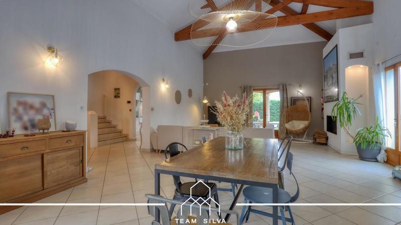 Maison - 170 m² - 5 pièces