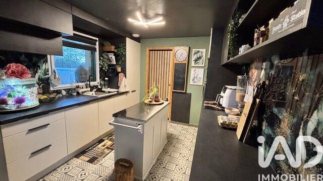 Maison - 136 m² - 7 pièces