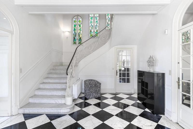 Maison de maîtres - 420 m² - 11 pièces