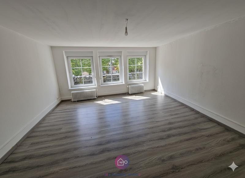 Maison - 121 m² - 6 pièces