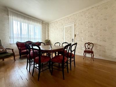 Maison - 149 m² - 6 pièces