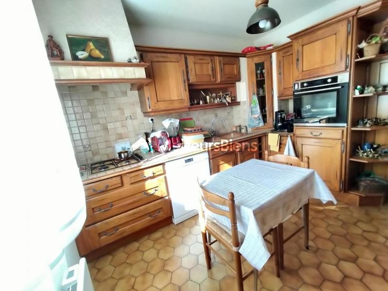 Maison - 121 m² - 6 pièces