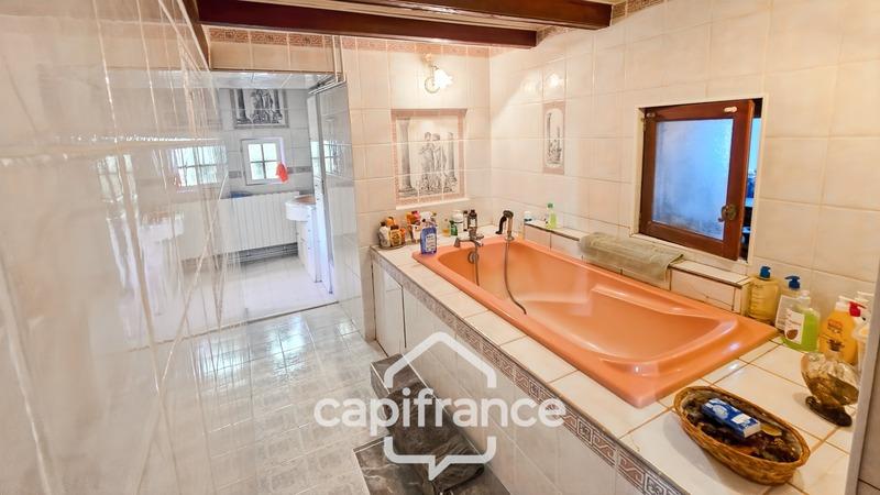 Maison - 185 m² - 10 pièces