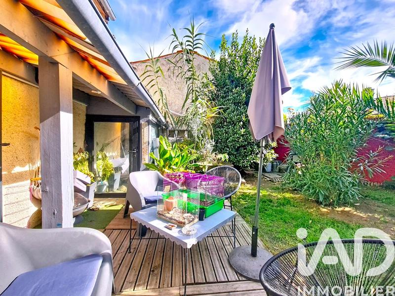 Maison - 275 m² - 11 pièces