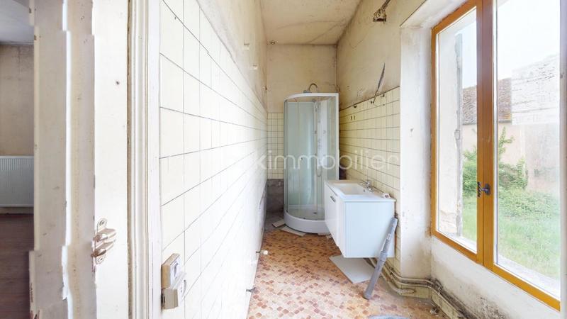 Immeuble - 167 m² - 20 pièces