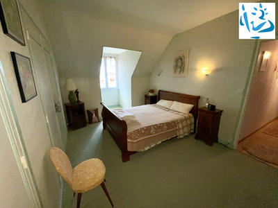 Maison - 172 m² - 9 pièces