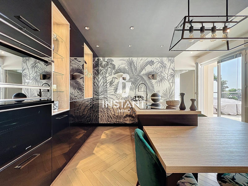 Appartement - 103 m² - 5 pièces