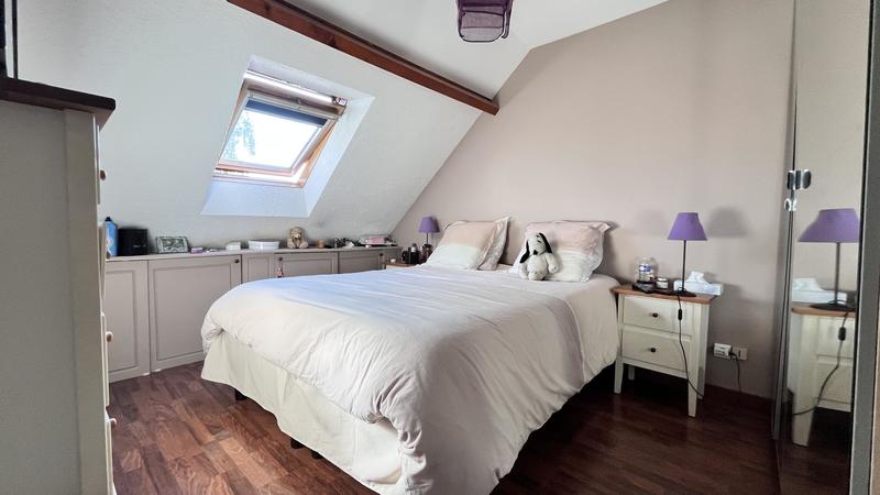 Maison traditionnelle - 130 m² - 8 pièces