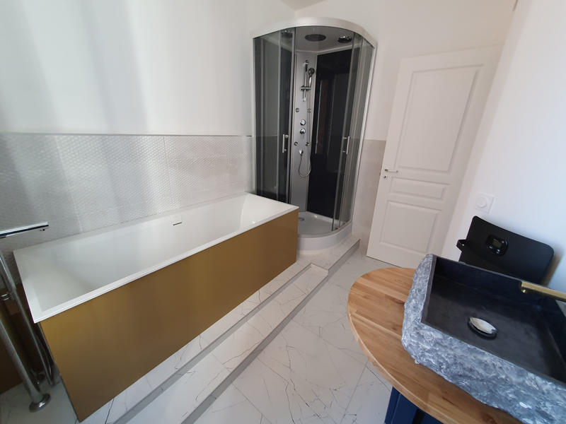 Appartement - 77 m² - 5 pièces