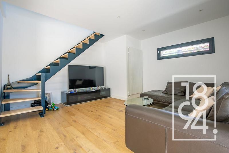 Maison - 171 m² - 6 pièces