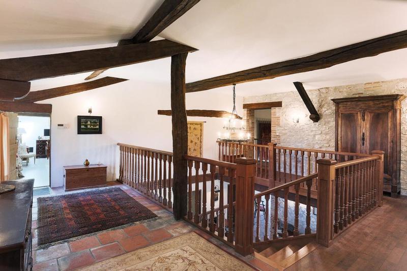 Maison en pierre - 409 m² - 10 pièces