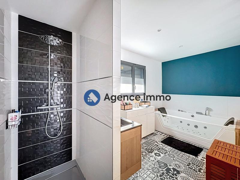 Villa - 170 m² - 6 pièces