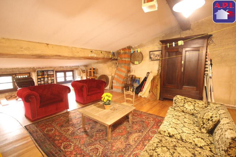 Maison - 224 m² - 6 pièces