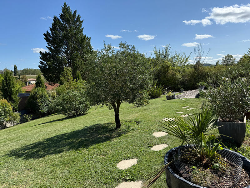 Maison - 112 m² - 9 pièces