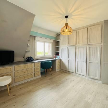 Maison - 182 m² - 8 pièces