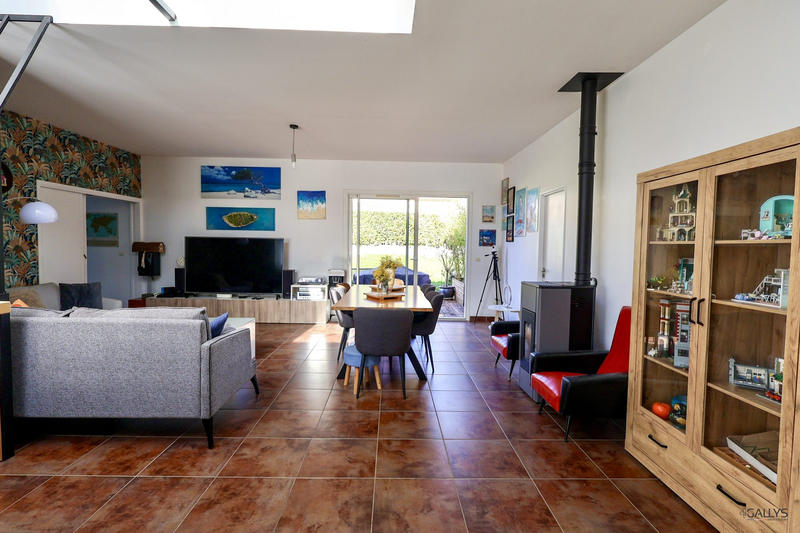 Maison - 105 m² - 4 pièces