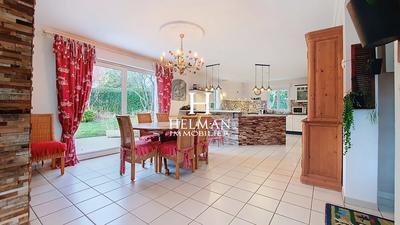 Maison - 215 m² - 7 pièces