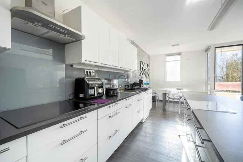 Appartement - 88 m² - 4 pièces