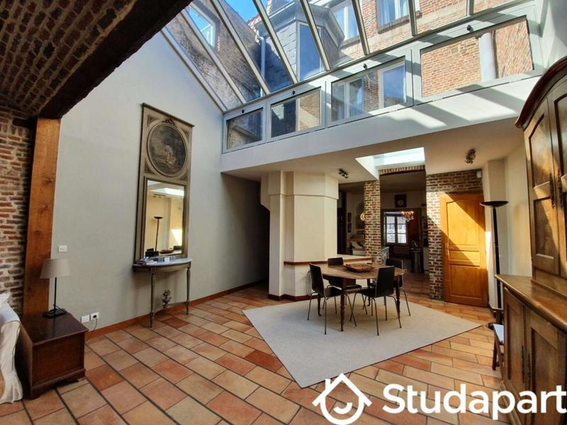 Maison - 170 m² - 8 pièces