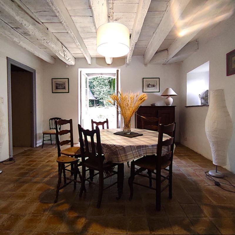 Demeure - 300 m² - 9 pièces