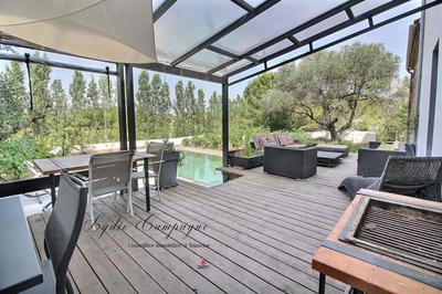 Demeure - 305 m² - 11 pièces