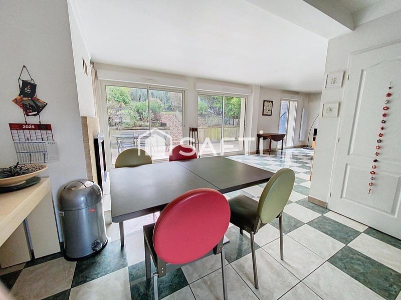 Maison - 135 m² - 6 pièces