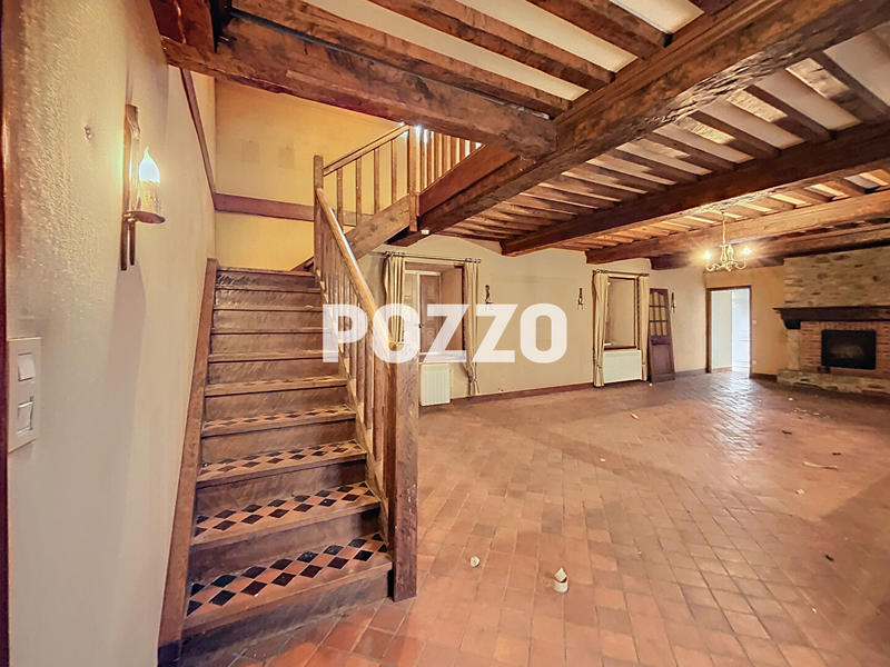 Maison - 176 m² - 9 pièces