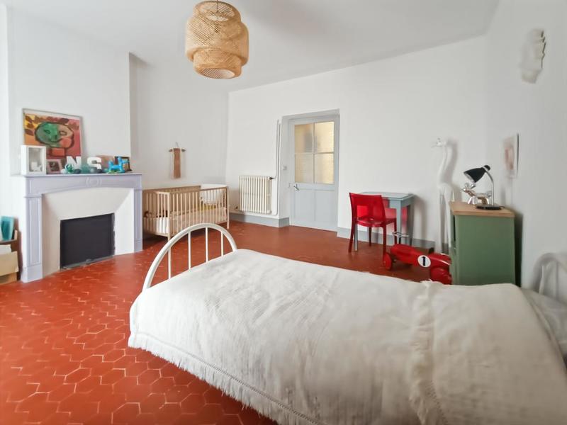 Maison - 184 m² - 7 pièces