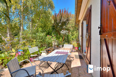 Maison - 189 m² - 6 pièces