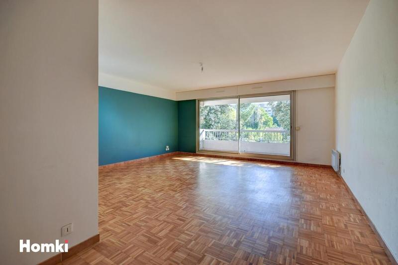 Appartement - 99 m² - 4 pièces